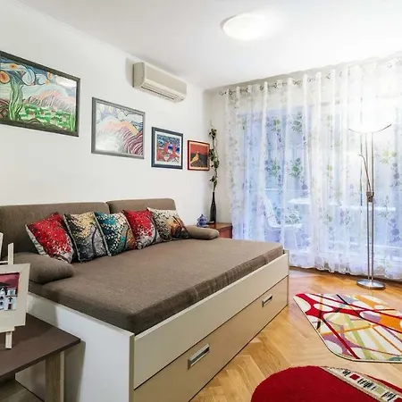 Boutique Apartment *